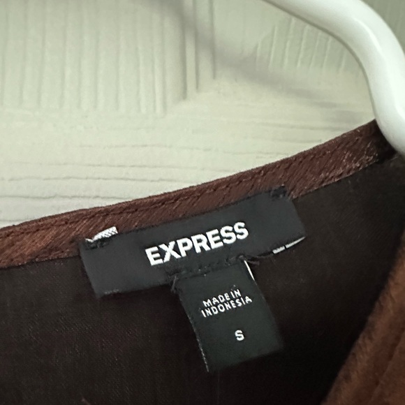 Metallic Gathered Neck Balloon Sleeve Top - Picture 8 of 11